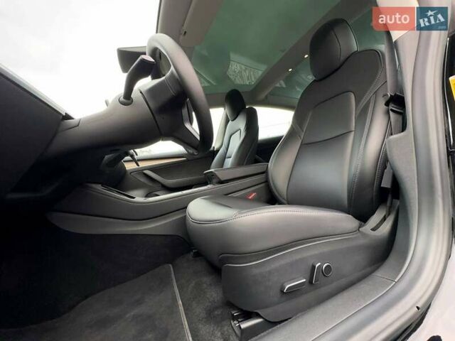 Чорний Тесла Модель 3, об'ємом двигуна 0 л та пробігом 45 тис. км за 25000 $, фото 12 на Automoto.ua