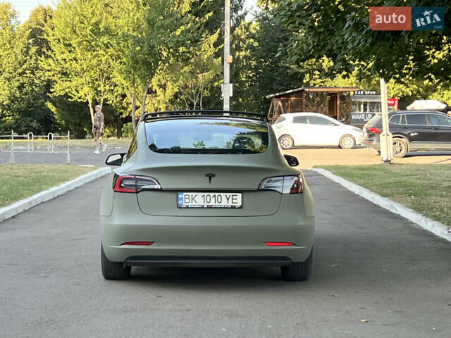 Чорний Тесла Модель 3, об'ємом двигуна 0 л та пробігом 62 тис. км за 17999 $, фото 7 на Automoto.ua