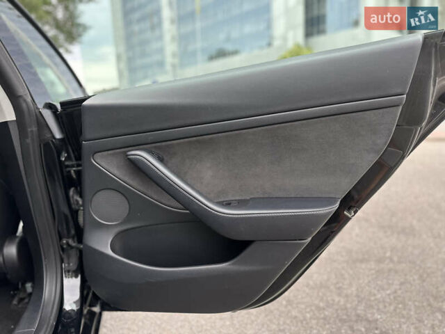 Тесла Модель 3 2022 в Киеве на Automoto.ua Черный Тесла Модель 3, объемом двигателя 0 л и пробегом 135 тыс. км за 19299 $, фото 39 на Automoto.ua