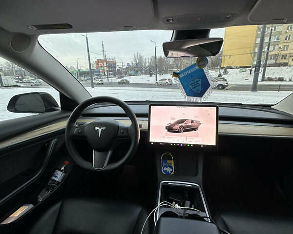 Черный Тесла Модель 3, объемом двигателя 0 л и пробегом 160 тыс. км за 19990 $, фото 17 на Automoto.ua