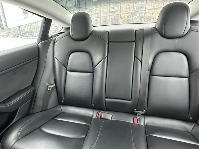 Черный Тесла Модель 3, объемом двигателя 0 л и пробегом 106 тыс. км за 18900 $, фото 22 на Automoto.ua