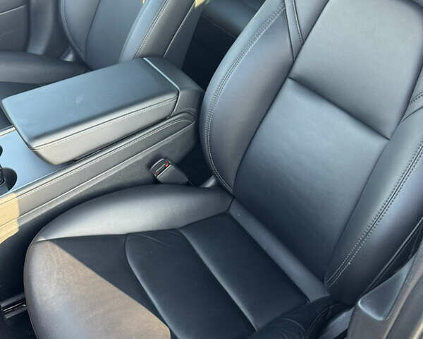 Черный Тесла Модель 3, объемом двигателя 0 л и пробегом 53 тыс. км за 20800 $, фото 18 на Automoto.ua