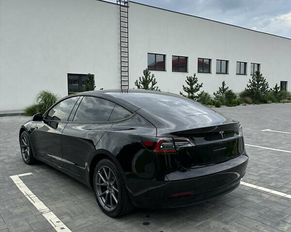 Черный Тесла Модель 3, объемом двигателя 0 л и пробегом 88 тыс. км за 17000 $, фото 4 на Automoto.ua