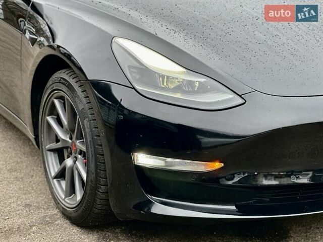 Черный Тесла Модель 3, объемом двигателя 0 л и пробегом 56 тыс. км за 23700 $, фото 4 на Automoto.ua