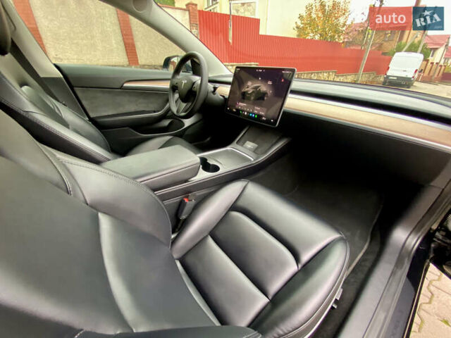 Чорний Тесла Модель 3, об'ємом двигуна 0 л та пробігом 146 тис. км за 20800 $, фото 46 на Automoto.ua