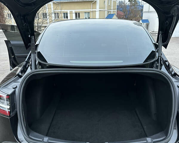 Черный Тесла Модель 3, объемом двигателя 0 л и пробегом 43 тыс. км за 27800 $, фото 18 на Automoto.ua