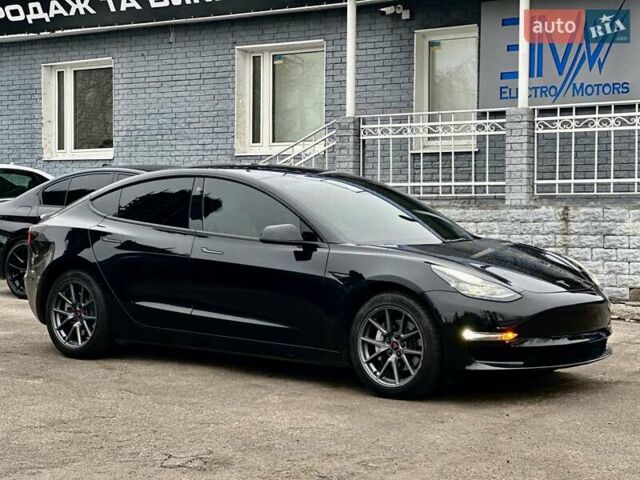 Черный Тесла Модель 3, объемом двигателя 0 л и пробегом 56 тыс. км за 23700 $, фото 1 на Automoto.ua
