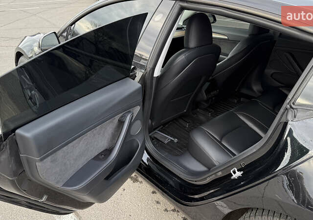 Черный Тесла Модель 3, объемом двигателя 0 л и пробегом 55 тыс. км за 19900 $, фото 8 на Automoto.ua