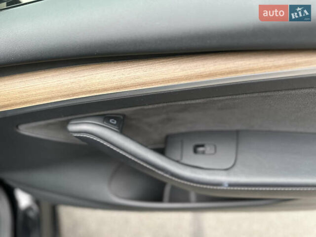 Тесла Модель 3 2022 в Киеве на Automoto.ua Черный Тесла Модель 3, объемом двигателя 0 л и пробегом 135 тыс. км за 19299 $, фото 44 на Automoto.ua