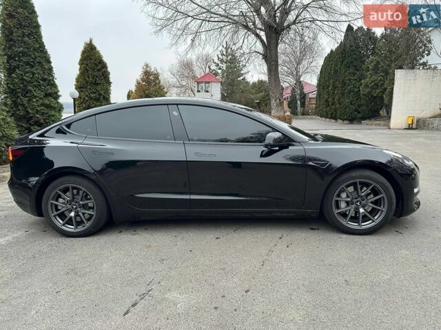 Чорний Тесла Модель 3, об'ємом двигуна 0 л та пробігом 132 тис. км за 22100 $, фото 2 на Automoto.ua
