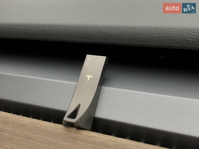 Чорний Тесла Модель 3, об'ємом двигуна 0 л та пробігом 48 тис. км за 28000 $, фото 29 на Automoto.ua