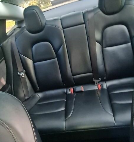 Черный Тесла Модель 3, объемом двигателя 0 л и пробегом 250 тыс. км за 18064 $, фото 7 на Automoto.ua