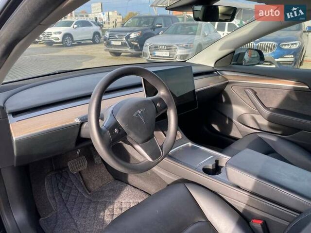 Чорний Тесла Модель 3, об'ємом двигуна 0 л та пробігом 49 тис. км за 20600 $, фото 7 на Automoto.ua