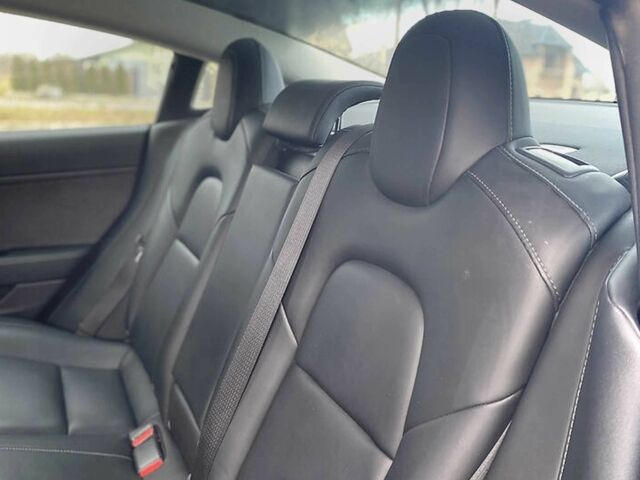 Черный Тесла Модель 3, объемом двигателя 0 л и пробегом 165 тыс. км за 13195 $, фото 11 на Automoto.ua
