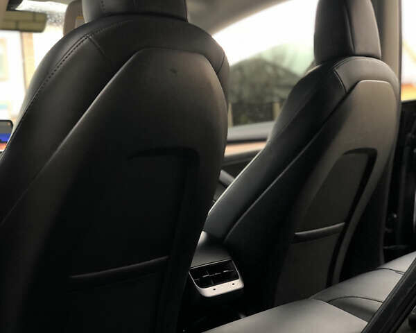 Чорний Тесла Модель 3, об'ємом двигуна 0 л та пробігом 48 тис. км за 28000 $, фото 18 на Automoto.ua