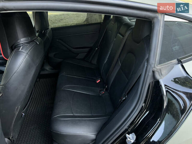 Чорний Тесла Модель 3, об'ємом двигуна 0 л та пробігом 64 тис. км за 17500 $, фото 11 на Automoto.ua