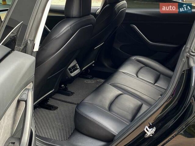 Тесла Модель 3 2022 у Києві на Automoto.ua Чорний Тесла Модель 3, об'ємом двигуна 0 л та пробігом 44 тис. км за 25500 $, фото 15 на Automoto.ua