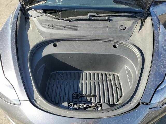 Черный Тесла Модель 3, объемом двигателя 0 л и пробегом 53 тыс. км за 6900 $, фото 10 на Automoto.ua