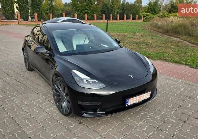 Чорний Тесла Модель 3, об'ємом двигуна 0 л та пробігом 42 тис. км за 22000 $, фото 6 на Automoto.ua