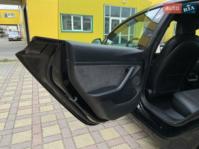 Черный Тесла Модель 3, объемом двигателя 0 л и пробегом 36 тыс. км за 29500 $, фото 39 на Automoto.ua