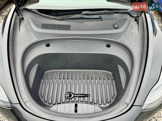 Чорний Тесла Модель 3, об'ємом двигуна 0 л та пробігом 160 тис. км за 17999 $, фото 42 на Automoto.ua