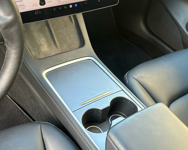 Тесла Модель 3 2022 у Рівному на Automoto.ua Чорний Тесла Модель 3, об'ємом двигуна 0 л та пробігом 78 тис. км за 19800 $, фото 22 на Automoto.ua