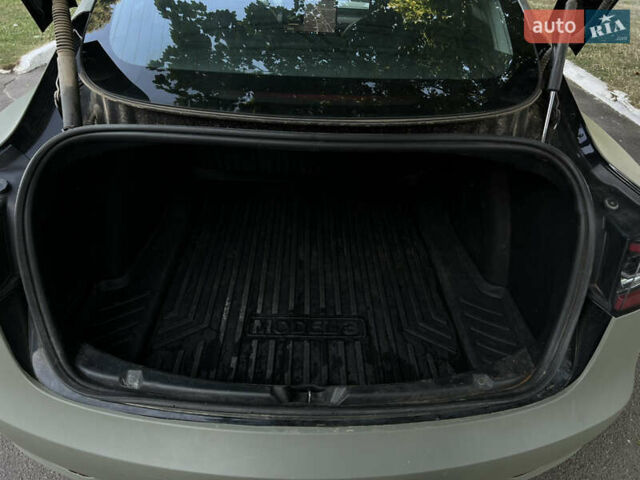 Чорний Тесла Модель 3, об'ємом двигуна 0 л та пробігом 64 тис. км за 17500 $, фото 8 на Automoto.ua