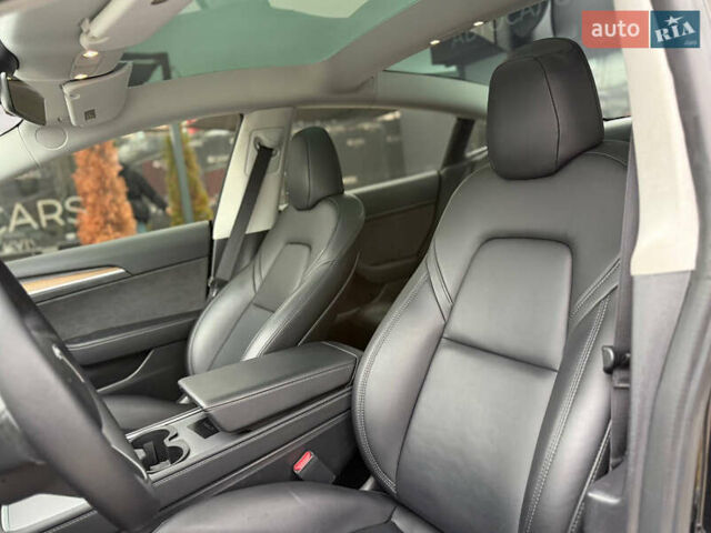 Чорний Тесла Модель 3, об'ємом двигуна 0 л та пробігом 36 тис. км за 19500 $, фото 15 на Automoto.ua