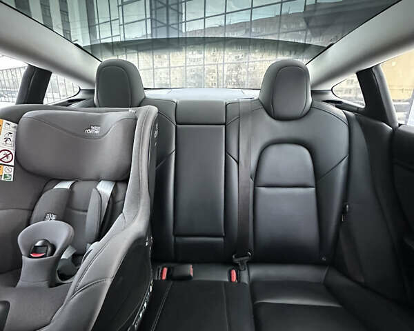 Черный Тесла Модель 3, объемом двигателя 0 л и пробегом 160 тыс. км за 19990 $, фото 21 на Automoto.ua