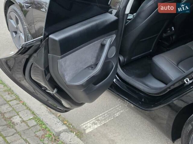Чорний Тесла Модель 3, об'ємом двигуна 0 л та пробігом 38 тис. км за 24000 $, фото 18 на Automoto.ua