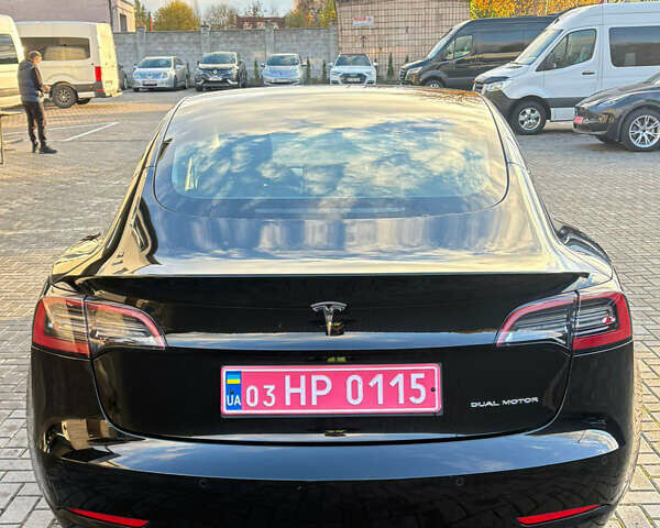 Тесла Модель 3 2022 у Рівному на Automoto.ua Чорний Тесла Модель 3, об'ємом двигуна 0 л та пробігом 78 тис. км за 19800 $, фото 7 на Automoto.ua