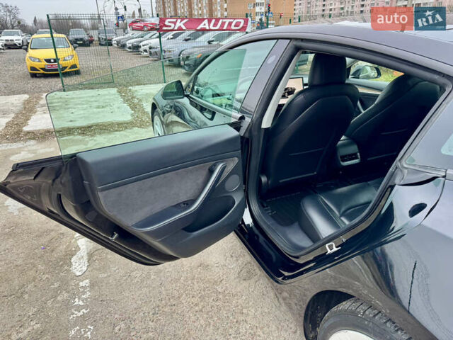 Чорний Тесла Модель 3, об'ємом двигуна 0 л та пробігом 160 тис. км за 17999 $, фото 27 на Automoto.ua