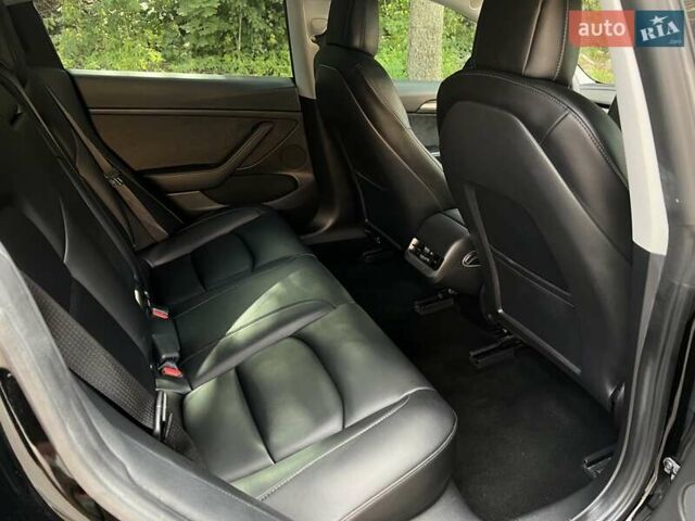 Тесла Модель 3 2022 у Львові на Automoto.ua Чорний Тесла Модель 3, об'ємом двигуна 0 л та пробігом 75 тис. км за 27500 $, фото 32 на Automoto.ua