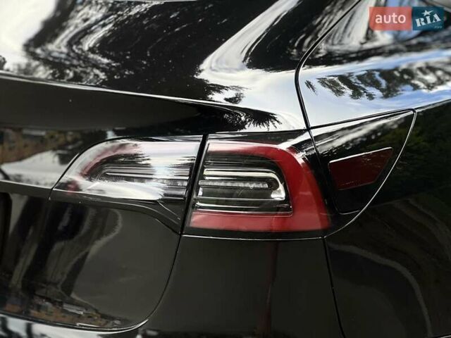 Тесла Модель 3 2022 у Львові на Automoto.ua Чорний Тесла Модель 3, об'ємом двигуна 0 л та пробігом 75 тис. км за 27500 $, фото 10 на Automoto.ua