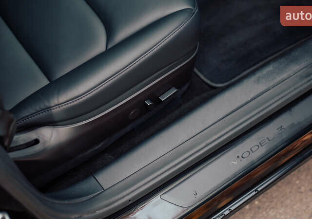 Черный Тесла Модель 3, объемом двигателя 0 л и пробегом 15 тыс. км за 23500 $, фото 47 на Automoto.ua