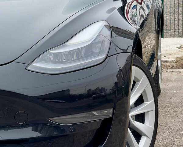 Чорний Тесла Модель 3, об'ємом двигуна 0 л та пробігом 160 тис. км за 17999 $, фото 51 на Automoto.ua