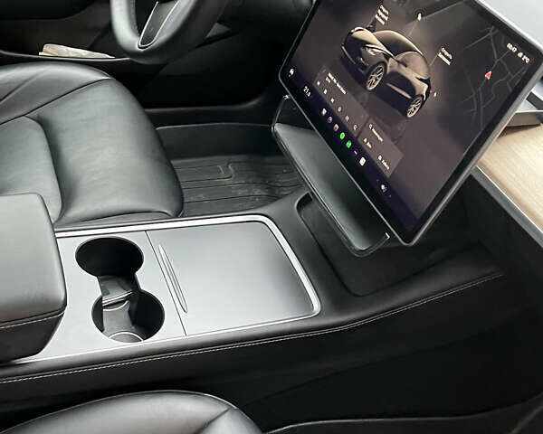 Чорний Тесла Модель 3, об'ємом двигуна 0 л та пробігом 110 тис. км за 19500 $, фото 1 на Automoto.ua