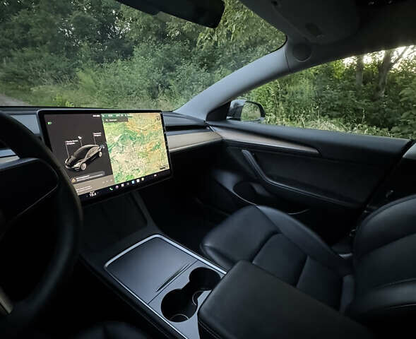 Чорний Тесла Модель 3, об'ємом двигуна 0 л та пробігом 89 тис. км за 21500 $, фото 4 на Automoto.ua