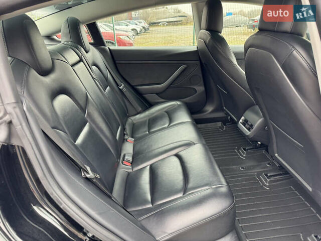 Чорний Тесла Модель 3, об'ємом двигуна 0 л та пробігом 160 тис. км за 17999 $, фото 34 на Automoto.ua