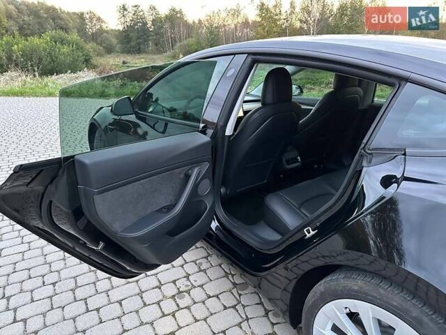 Черный Тесла Модель 3, объемом двигателя 0 л и пробегом 70 тыс. км за 17400 $, фото 7 на Automoto.ua