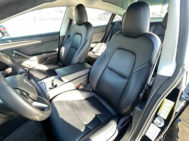 Чорний Тесла Модель 3, об'ємом двигуна 0 л та пробігом 55 тис. км за 23500 $, фото 6 на Automoto.ua