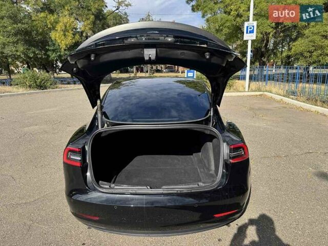 Чорний Тесла Модель 3, об'ємом двигуна 0 л та пробігом 112 тис. км за 24999 $, фото 8 на Automoto.ua