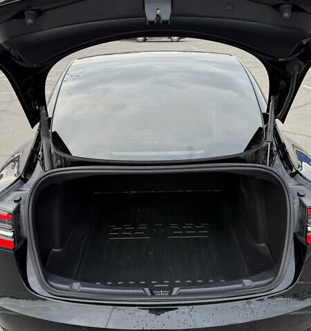 Черный Тесла Модель 3, объемом двигателя 0 л и пробегом 55 тыс. км за 19900 $, фото 12 на Automoto.ua