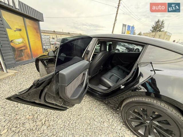 Черный Тесла Модель 3, объемом двигателя 0 л и пробегом 116 тыс. км за 20999 $, фото 42 на Automoto.ua