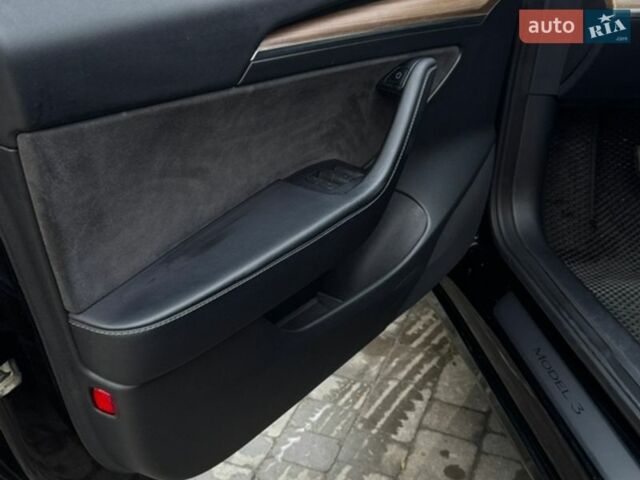 Черный Тесла Модель 3, объемом двигателя 0 л и пробегом 84 тыс. км за 20000 $, фото 7 на Automoto.ua