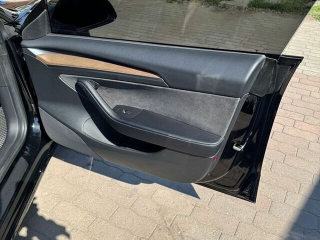 Черный Тесла Модель 3, объемом двигателя 0 л и пробегом 115 тыс. км за 19700 $, фото 15 на Automoto.ua