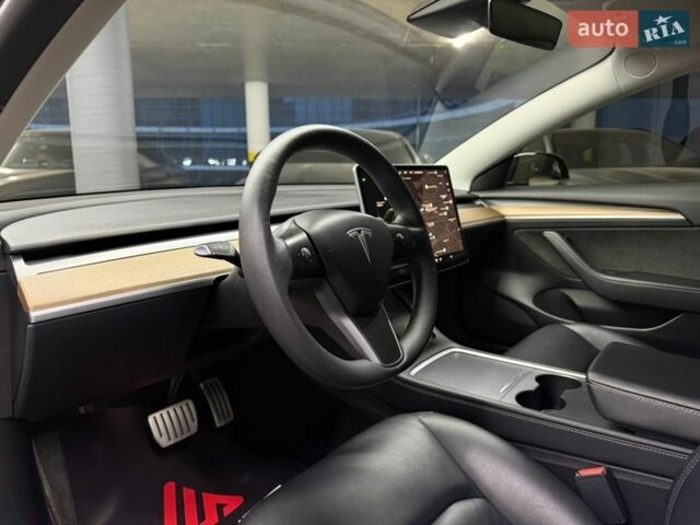 Чорний Тесла Модель 3, об'ємом двигуна 0 л та пробігом 20 тис. км за 23900 $, фото 16 на Automoto.ua