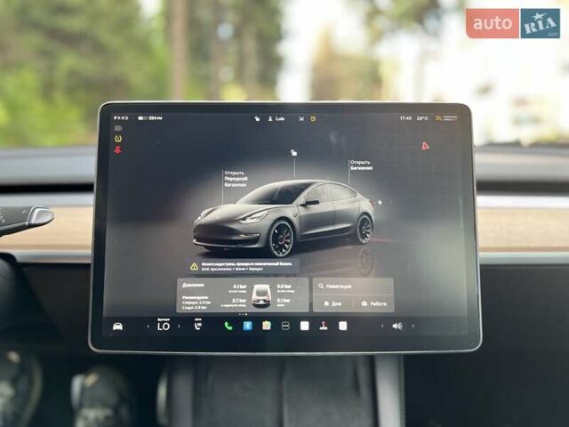 Тесла Модель 3 2022 у Львові на Automoto.ua Чорний Тесла Модель 3, об'ємом двигуна 0 л та пробігом 75 тис. км за 27500 $, фото 23 на Automoto.ua