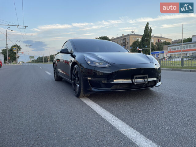 Черный Тесла Модель 3, объемом двигателя 0 л и пробегом 17 тыс. км за 17999 $, фото 2 на Automoto.ua