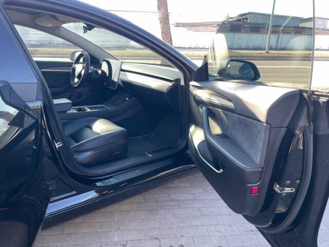 Чорний Тесла Модель 3, об'ємом двигуна 0 л та пробігом 55 тис. км за 23500 $, фото 12 на Automoto.ua